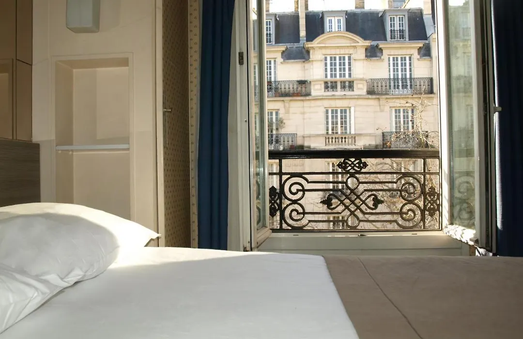 Hotel Eiffel Kensington-1